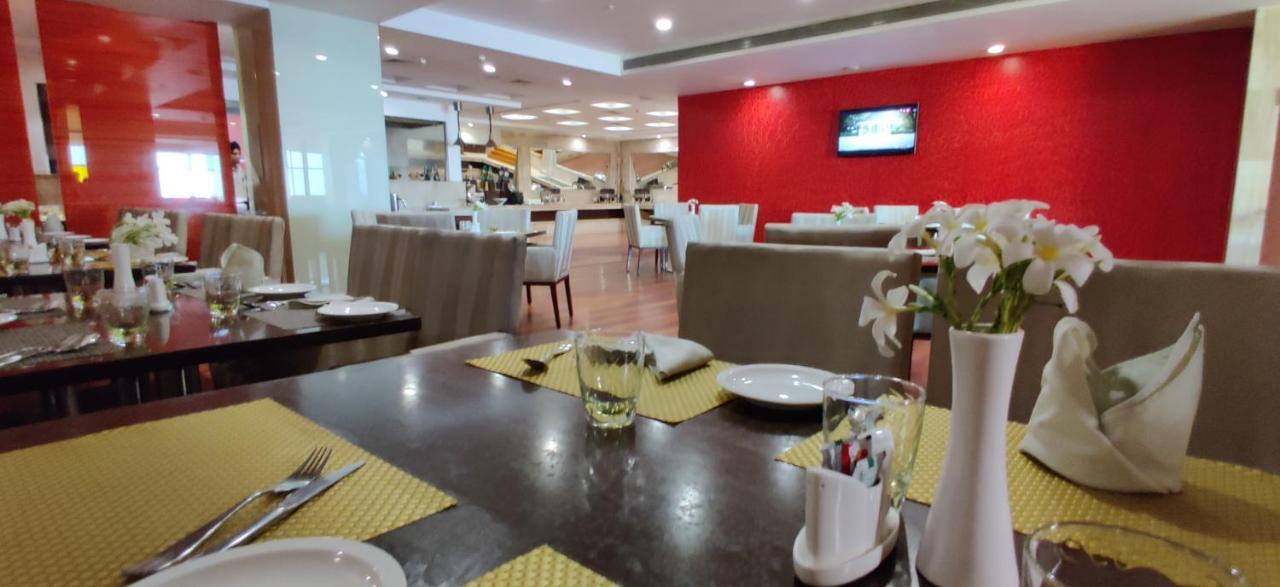 Country Inn & Suites By Radisson, Батинда Екстериор снимка