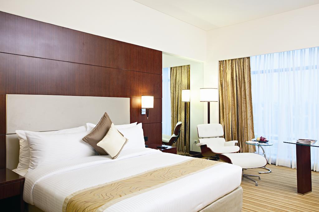 Country Inn & Suites By Radisson, Батинда Екстериор снимка