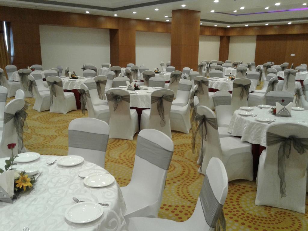 Country Inn & Suites By Radisson, Батинда Екстериор снимка