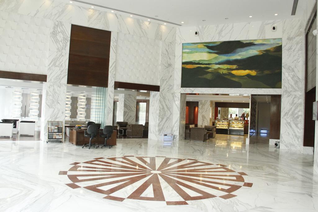 Country Inn & Suites By Radisson, Батинда Екстериор снимка